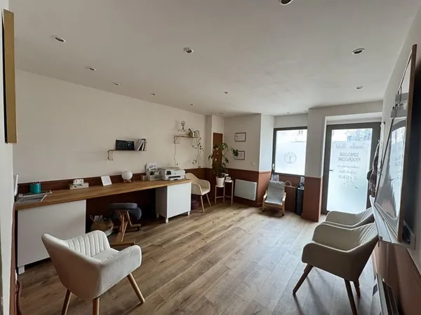 Joli petit local commercial avec emplacement privilégié en coeur de ville