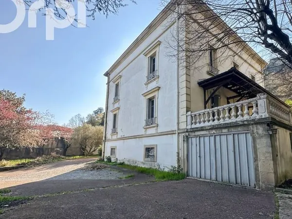 Appartement 4 pièces 111 m²