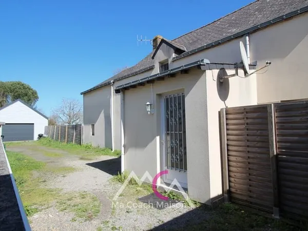 STE ANNE SUR BRIVET centre, Maison d'environ 175m2