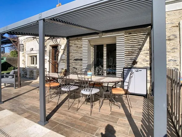 Maison ancienne 187 m², 4 chambres et jardin