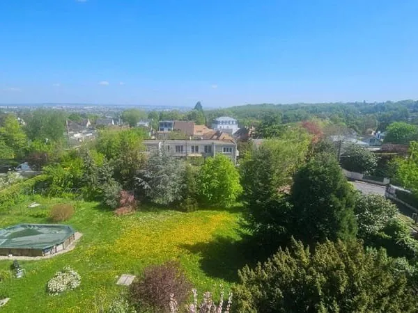 Terrain 733 m²
