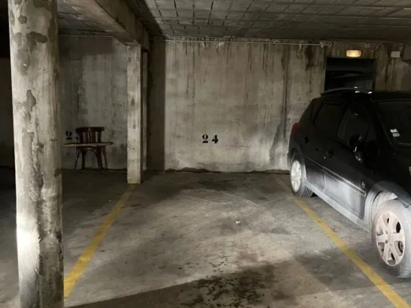 Garage/Parking 14 m²