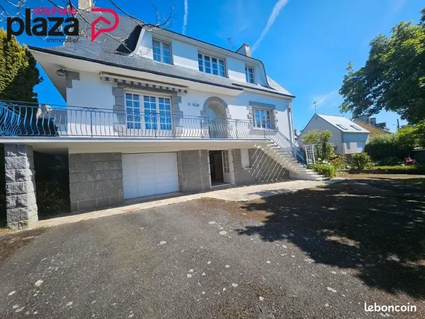 Maison 10 pièces 223 m²