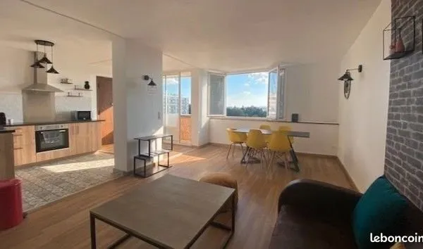 Colocation T4 louée - 6% net - Bron (69500) - Investissement clé en main