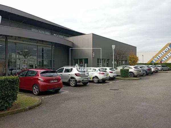 Bureaux 560 m²