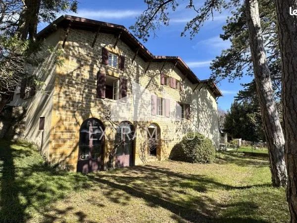 Maison 7 pièces 185 m²