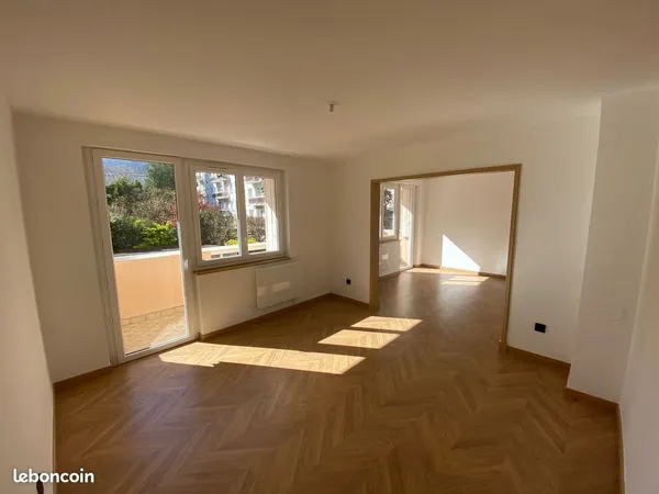 Appartement - 5 pièces - 85m2