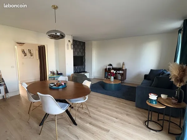 🔥 À saisir - 73 m² traversant, lumineux - 2/3 chambres - balcon - parking - 350 000