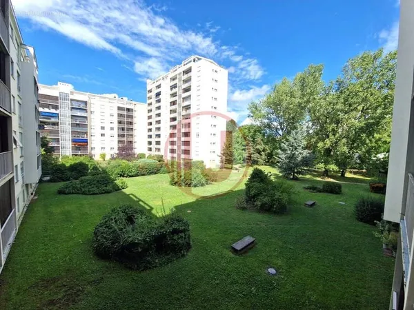 F4 lumineux avec 2 balcons dans une résidence sécurisée Mulhouse Dornac