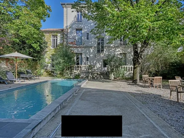 Maison 7 pièces 434 m²