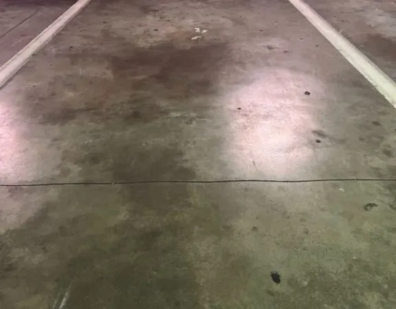 Place de parking surveillée