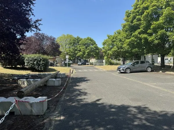 Bien immobilier de rendement Vente Chinon  1129m² 990000€