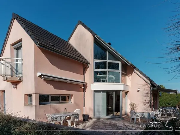 Maison 7 pièces 144 m²