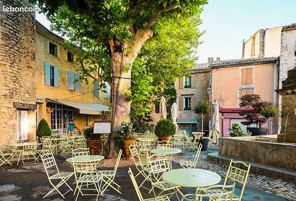 Fonds de commerce bar 208 m²