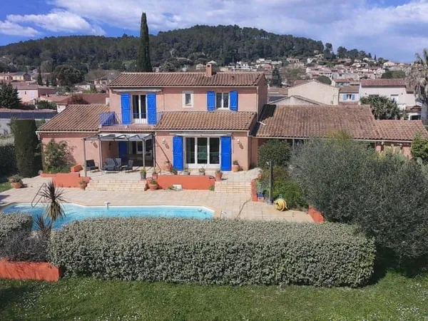 Villa 6 pièces 190 m²
