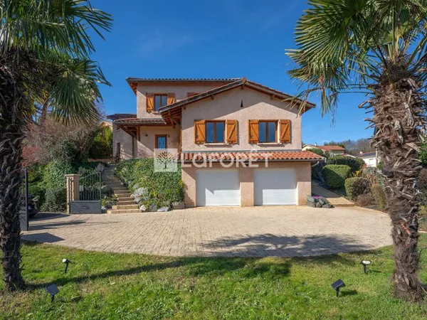 Maison 5 pièces 143 m²