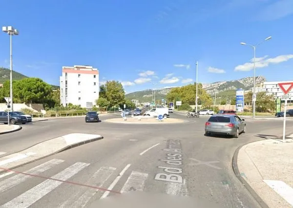 Lot de 11 parkings à Toulon Est