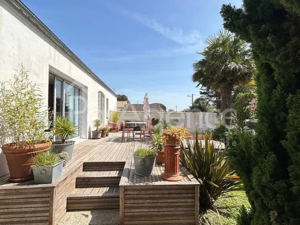 A 450 m de la plage du Bureau MAISON DE PLAIN-PIED 6 PIECES