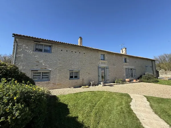 Longère traditionnelle avec mezzanine