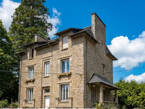 Maison de caractère en pierre - Beaux volumes - 5/7 chambres - Aux portes de Rennes