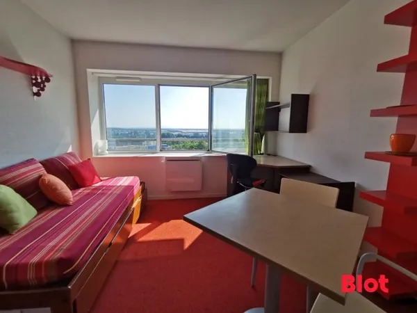 A LOUER / RENNES VILLEJEAN - STUDIO MEUBLÉ - 536€ CC - 20m²