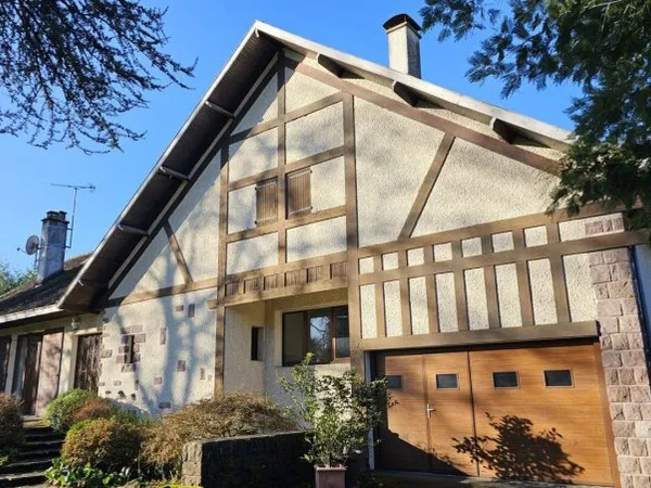 Maison de plain-pied 9 pièces 300 m²