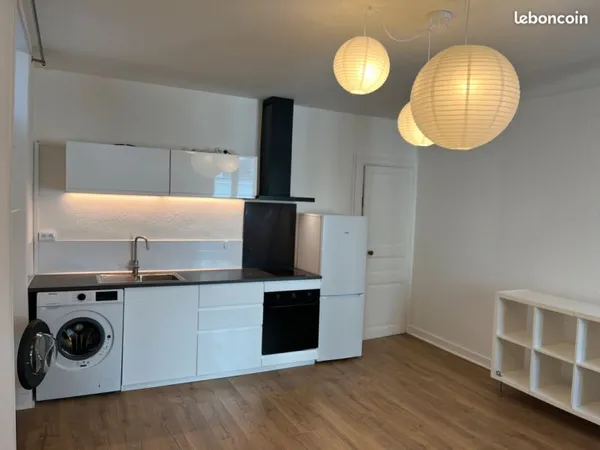 T2 rénové - Canclaux-Zola - Stationnement voie privée