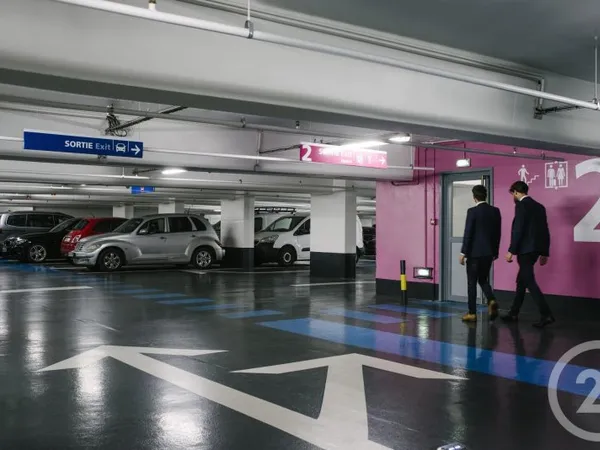 Parking 13 m²