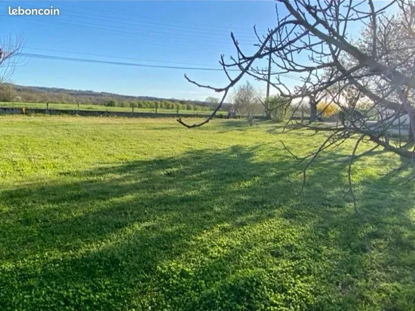 Terrain 679 m² plat et arboré - 3 min Graulhet - 37 900