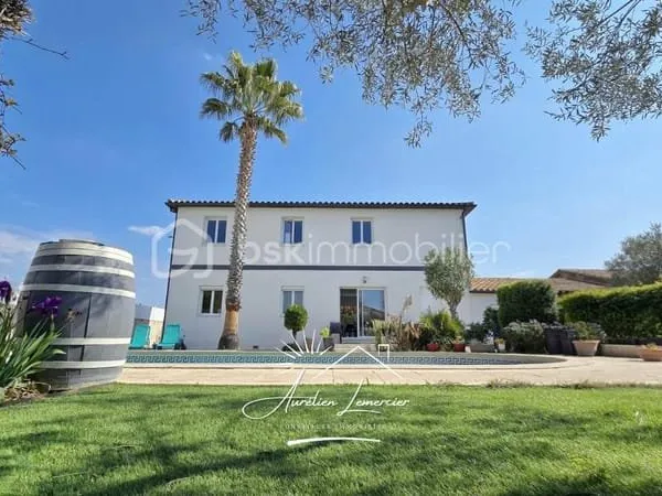 Villa 6 pièces 180 m² sur un terrain de 600 m² - Clarensac