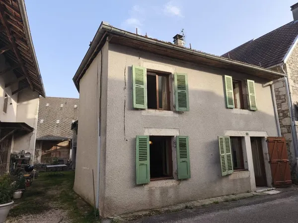 Maison de village de 95m2 environ avec dépendances