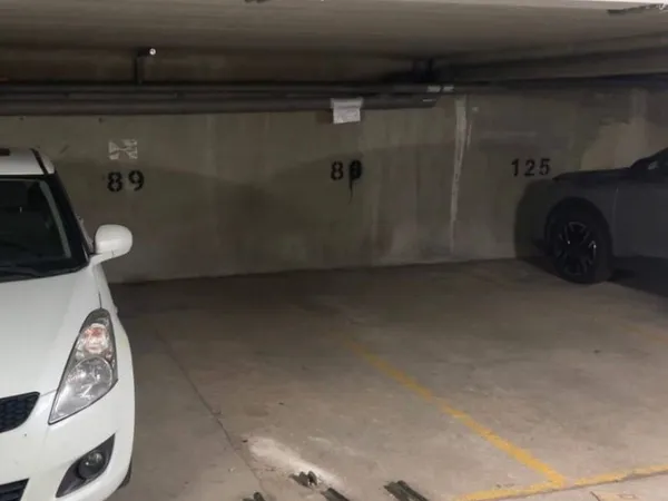 Parking 11 m²