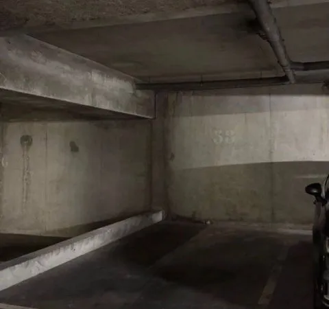 Parking 12 m²
