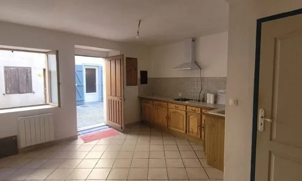 MAISON DE VILLAGE T3
