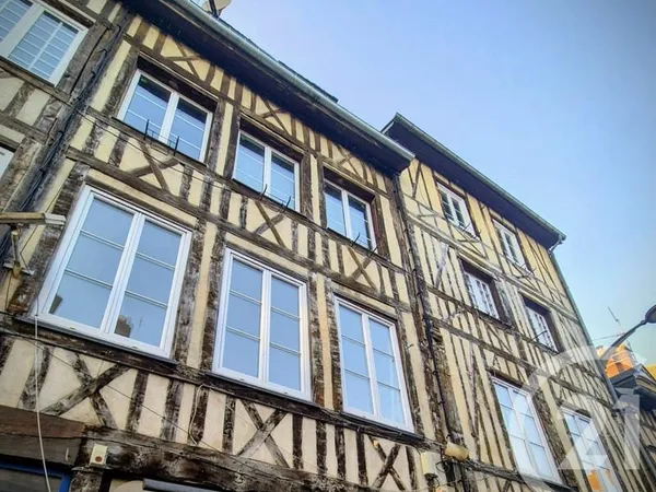 Bâtiment 4 pièces 350 m²