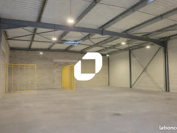 Local d'activité 375 m²