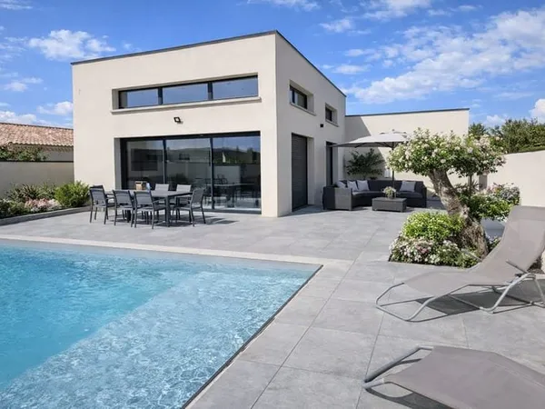 MAISON CONTEMPORAINE PLAIN PIED