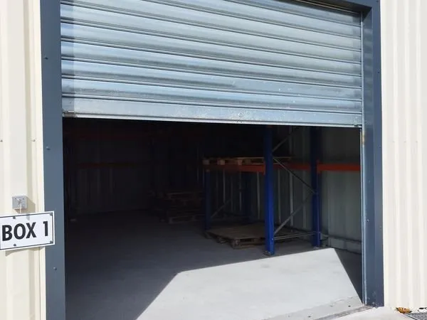 Location Box stockage atelier.garage 54 M2