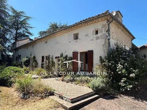 Maison 8 pièces 195 m²