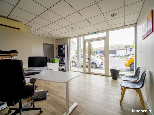 Bureaux 125 m² AIRE SUR L ADOUR