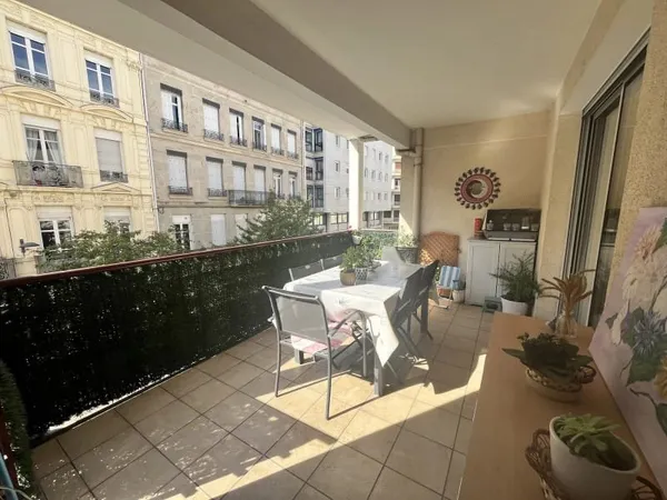 Appartement 4 pièces 74 m²