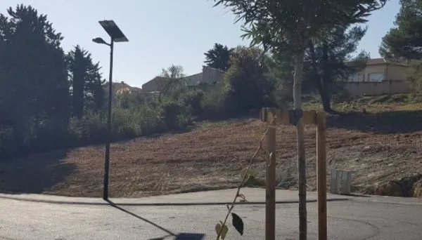 Terrain 850 m²