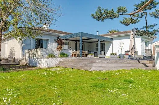 Maison 9 pièces 270 m²