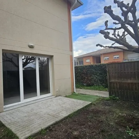 Maison type 3 avec jardin et places de parkings