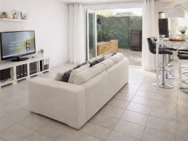 T2 dans Résidence sécurisée avec piscine & Terrasse