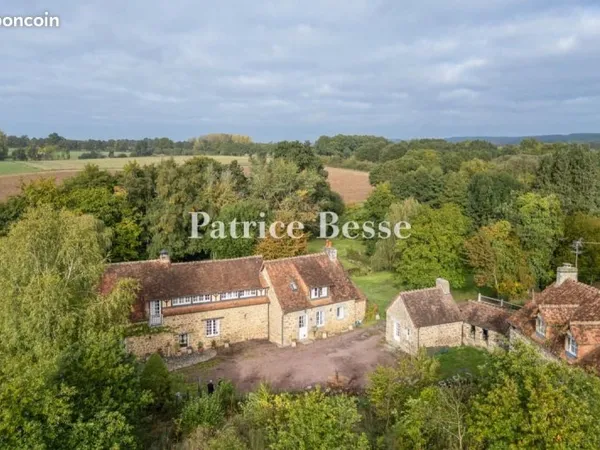 Maison 9 pièces 280 m²