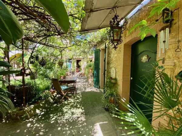 LE CANNET HISTORIQUE - Maison de village avec jardin!