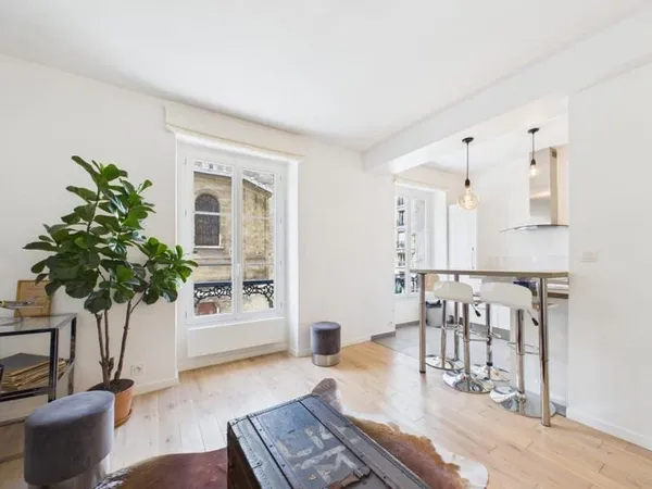 Rare - Appartement 2 pièces 44 m² - Paris 18ème Rue Hermel