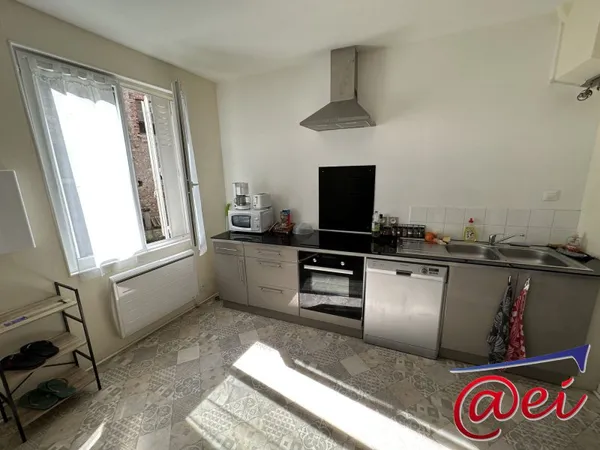Appartement meublée T4 de 80 m² + local et cave