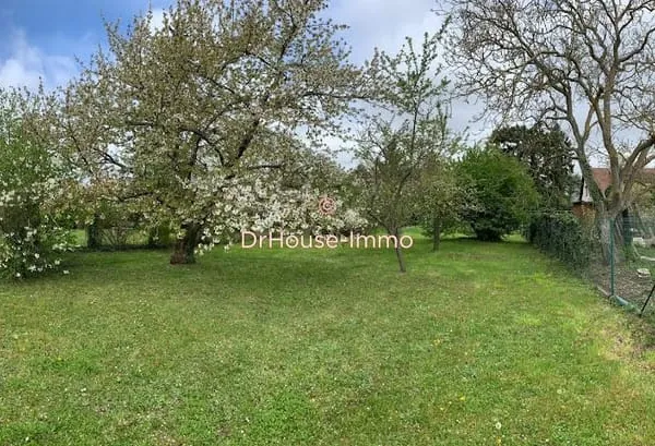 Terrain 385 m²